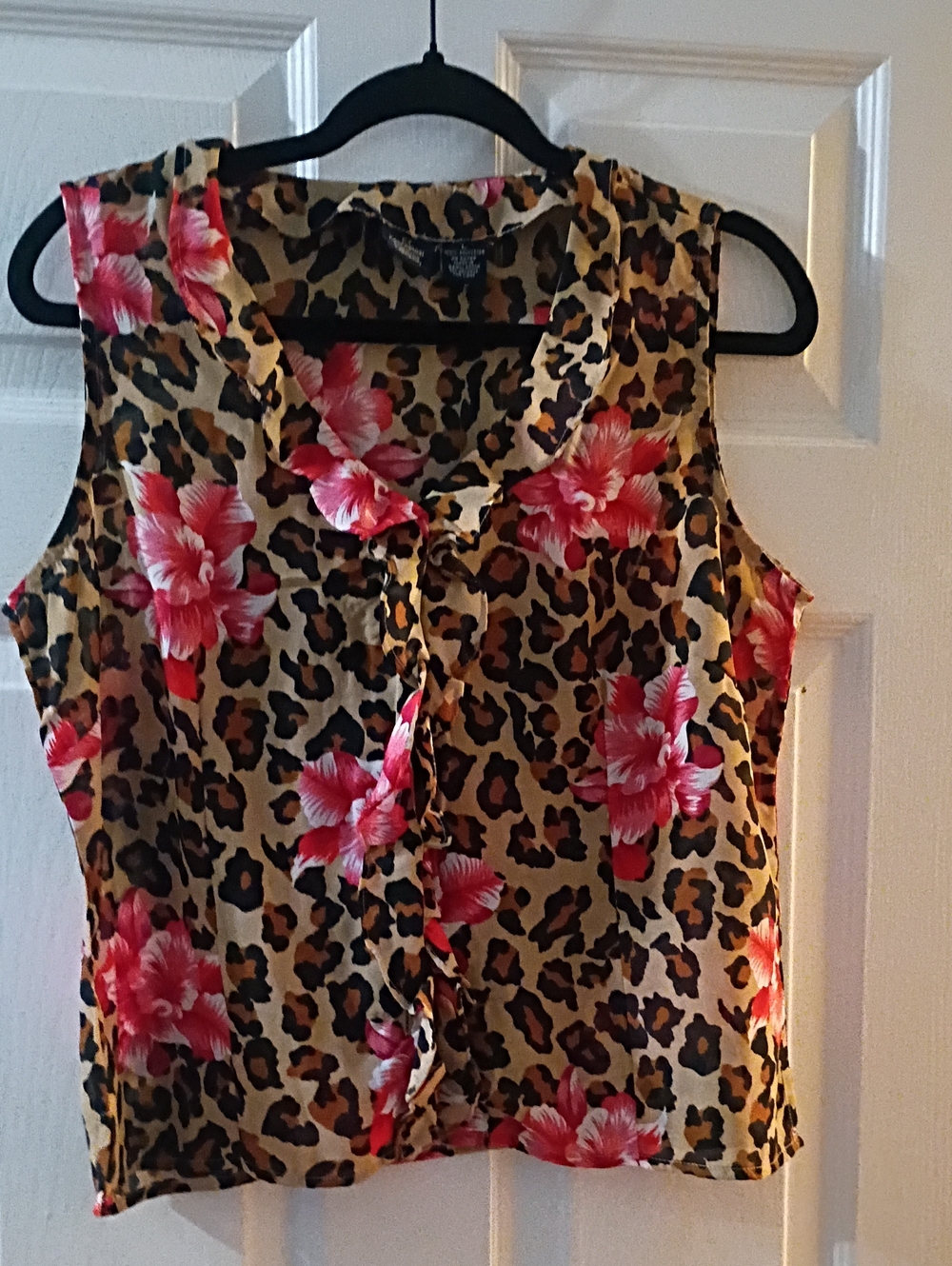 Sleeveless Leopard-Print Camisole with Pink Floral Accents